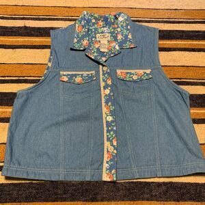 Koret Vintage Vest Blouse Button Down Top Cropped Floral Cottagecore Granny Blue